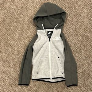 Boys two toned sweatshirt hoodie (size 6)